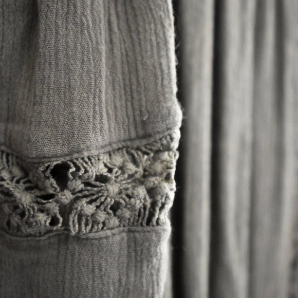 Haute Monde Cold Shoulder Top - Picture 2 of 4